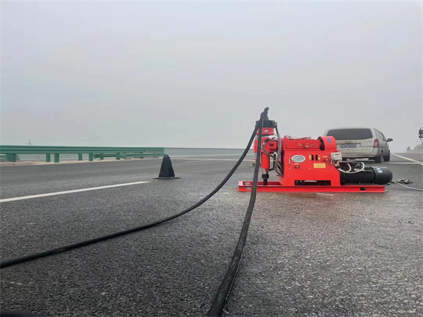 平川马路路基路面开裂下沉注浆加固灌浆