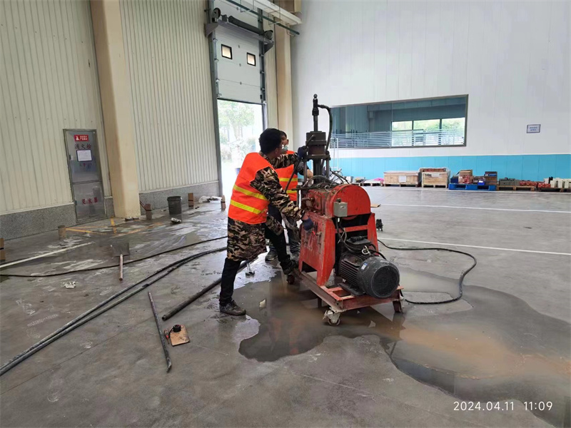 平川厂房地面下沉塌陷注浆加固施工